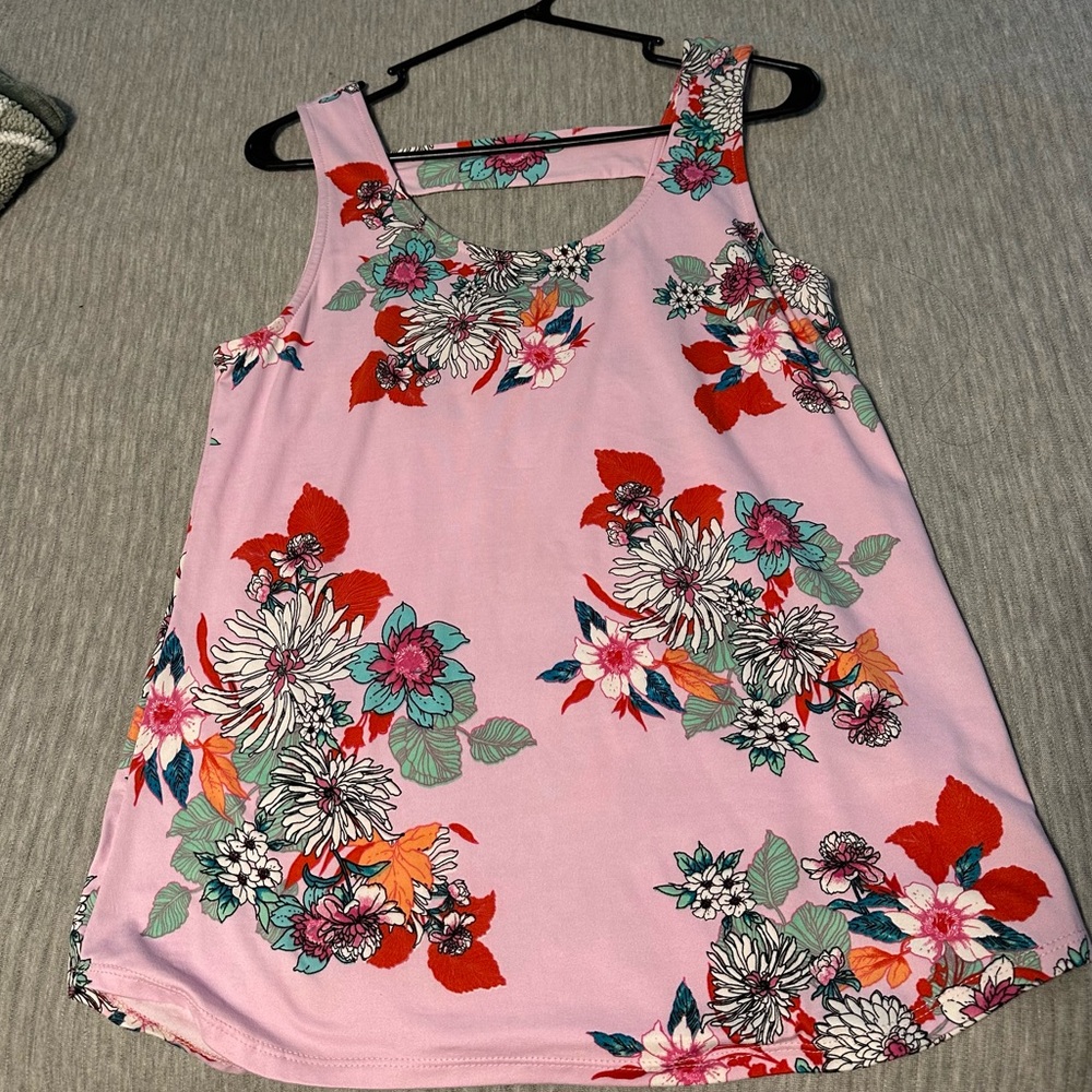 Buttery soft Floral Tank Top - Size L (only worn twice)